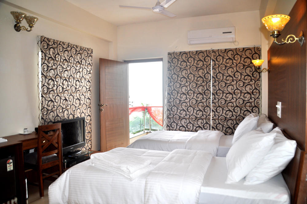 מלון The Bhopal Grande מראה חיצוני תמונה